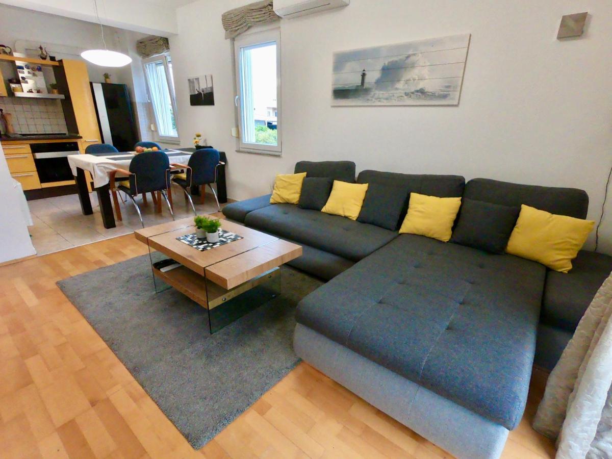 Kaštel Štafilić Sunny Apartment By The Beach מראה חיצוני תמונה