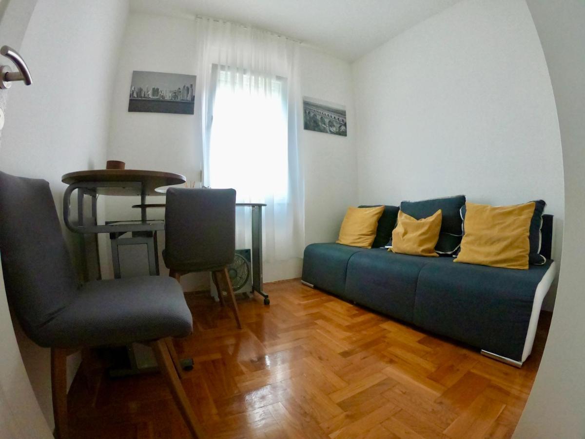 Kaštel Štafilić Sunny Apartment By The Beach מראה חיצוני תמונה