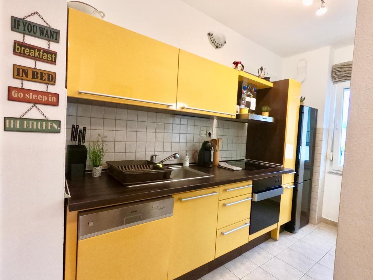 Kaštel Štafilić Sunny Apartment By The Beach מראה חיצוני תמונה