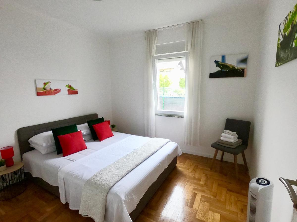 Kaštel Štafilić Sunny Apartment By The Beach מראה חיצוני תמונה